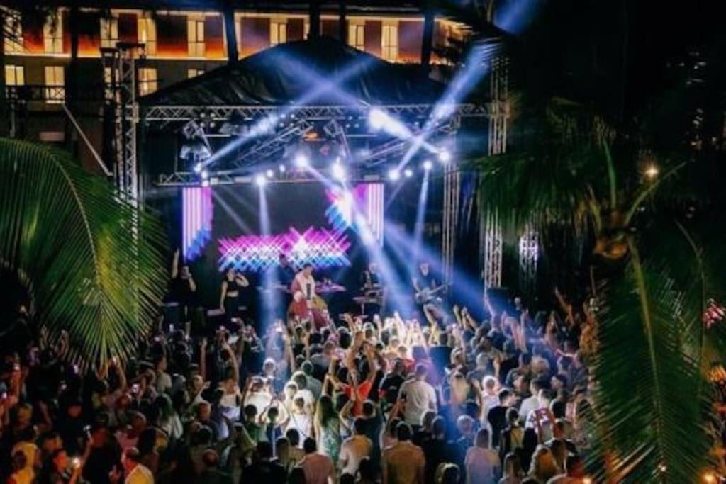 Kamala Beach P55 Exclusive Junior Suite Buitenkant foto