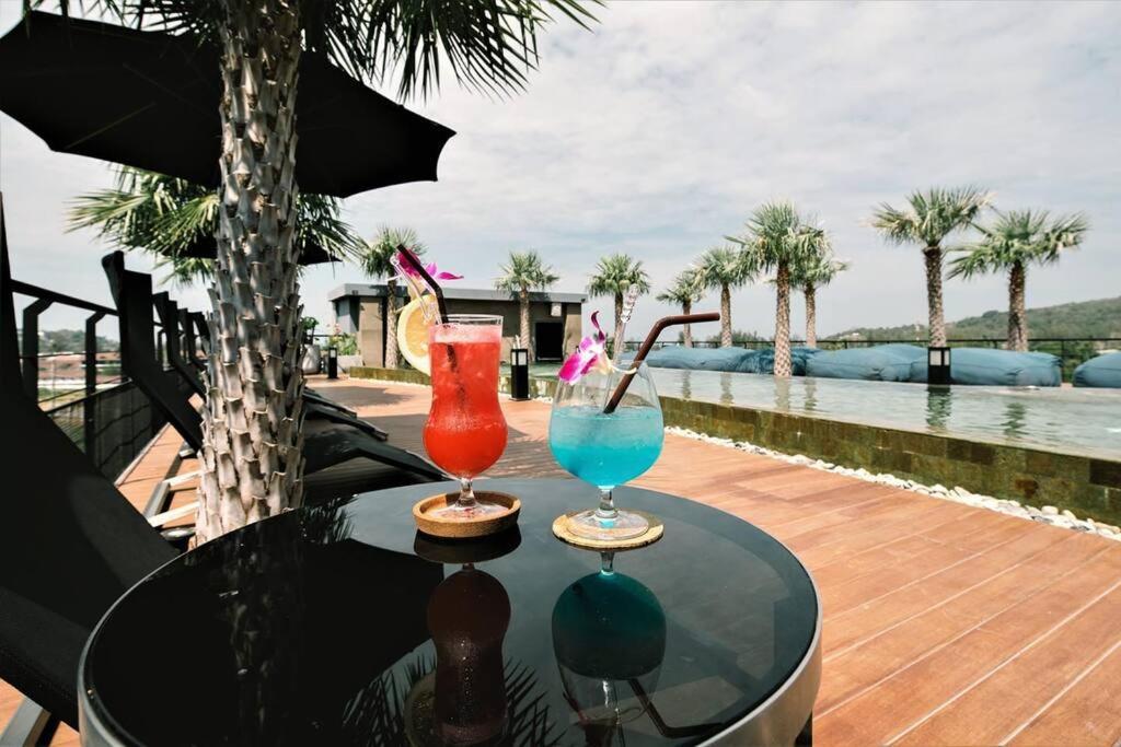 Kamala Beach P55 Exclusive Junior Suite Buitenkant foto