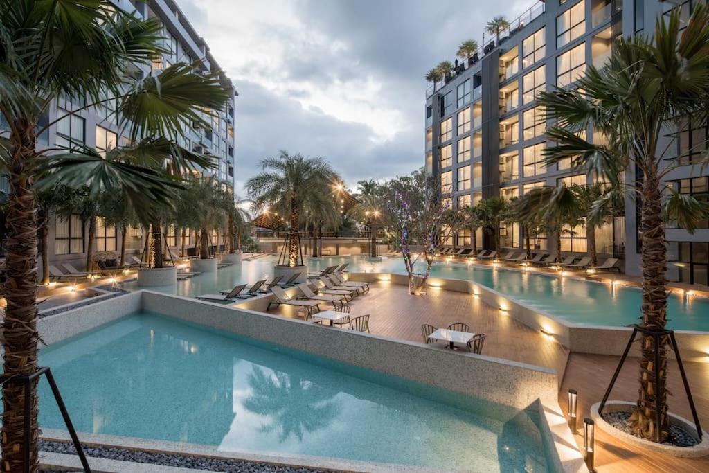 Kamala Beach P55 Exclusive Junior Suite Buitenkant foto